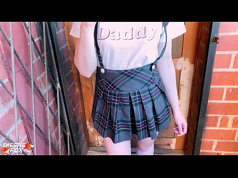 ❤️ Schoolgirl Sucks a dick gu domhainn agus fucks an àite clasaichean. ❤️ Porno leinn ❌